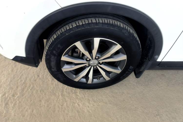 Used GAC Trumpchi GS3 2021 POWER 270T Automatic Sporty Edition Left Front Wheel Hub