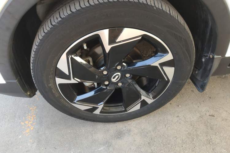 Used GAC Trumpchi GS3 2021 POWER 270T Automatic Luxury Edition Left Front Wheel Hub