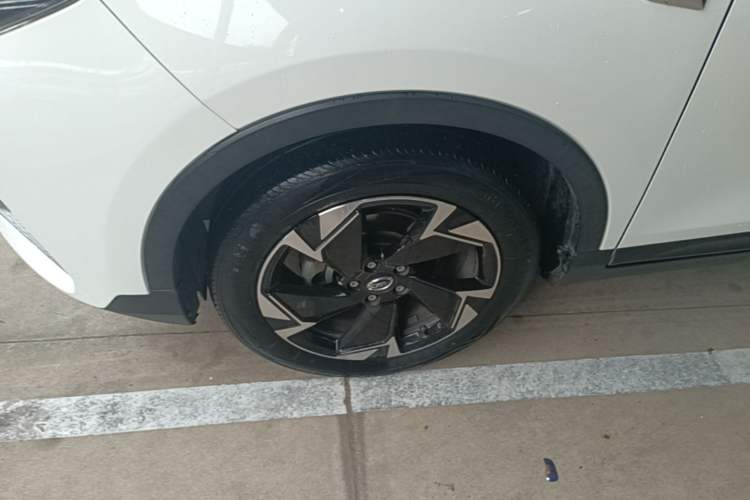 Used GAC Trumpchi GS3 2021 POWER 270T Automatic Sporty Edition Left Front Wheel Hub