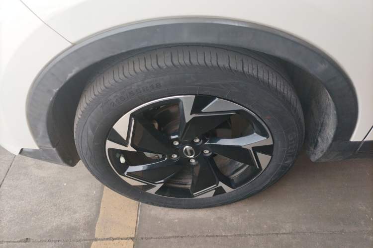 Used GAC Trumpchi GS3 2021 POWER 270T Automatic Luxury Edition Left Front Wheel Hub