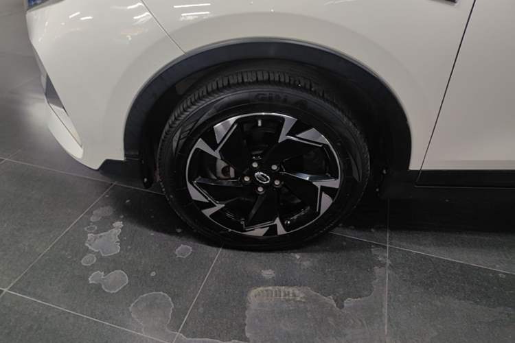Used GAC Trumpchi GS3 2021 POWER 270T Automatic Dynamic Edition Left Front Wheel Hub