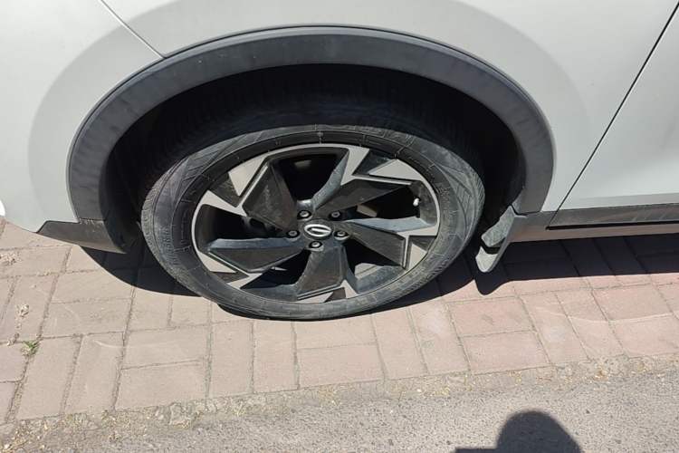 Used GAC Trumpchi GS3 2021 POWER 270T Automatic Luxury Edition Left Front Wheel Hub