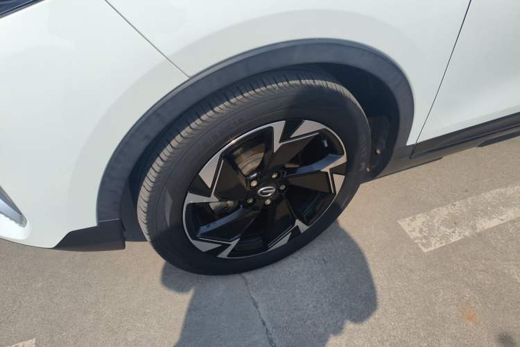 Used GAC Trumpchi GS3 2021 POWER 270T Automatic Luxury Edition Left Front Wheel Hub