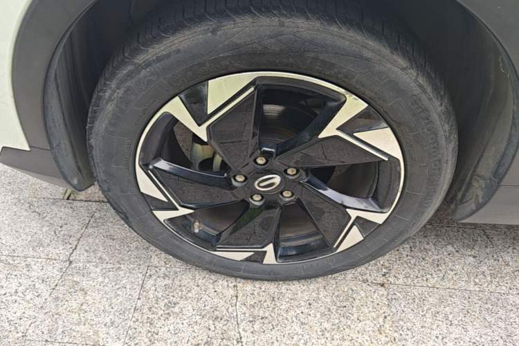 Used GAC Trumpchi GS3 2021 POWER 270T Automatic Luxury Edition Left Front Wheel Hub