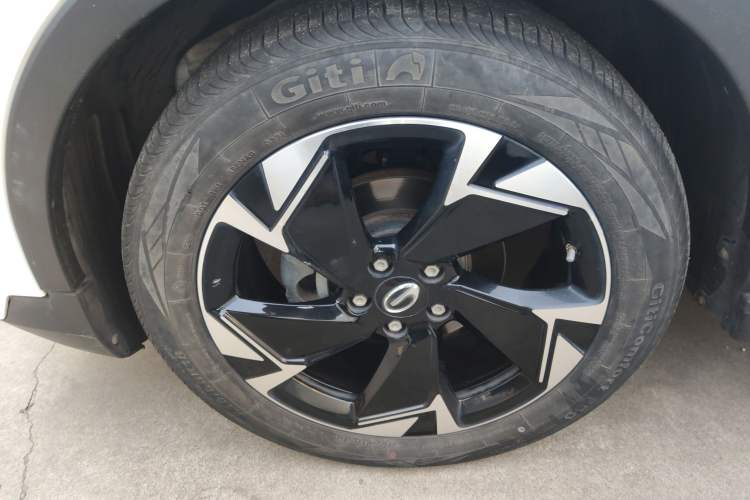 Used GAC Trumpchi GS3 2021 POWER 270T Automatic Luxury Edition Left Front Wheel Hub