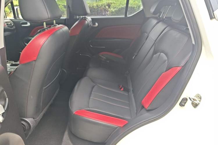 Used GAC Trumpchi GS3 2021 POWER 270T Automatic Luxury Edition Left Rear Seat