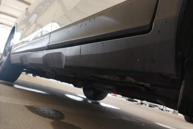 Used GAC Trumpchi GS3 2021 POWER 270T Automatic Red Edition Left Side Sill