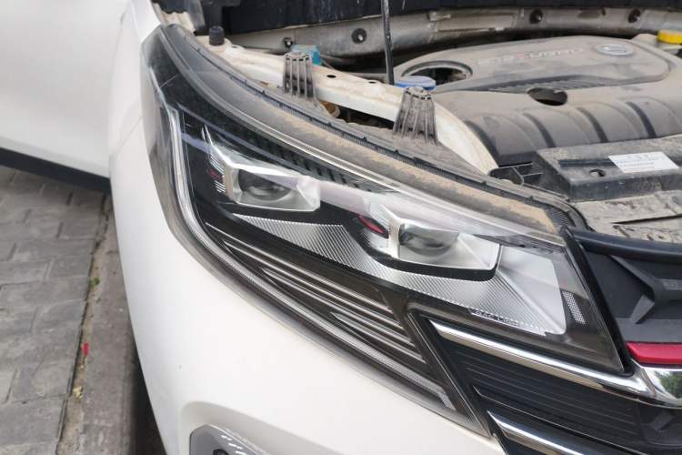 Used GAC Trumpchi GS3 2021 POWER 270T Automatic Luxury Edition Right Front Headlight