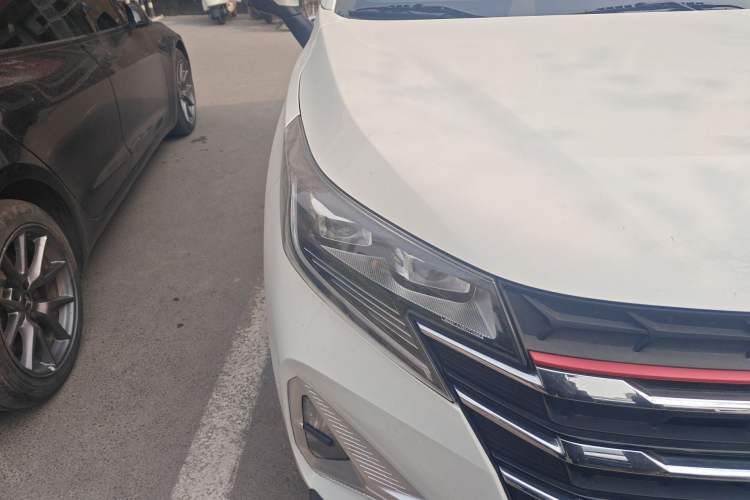 Used GAC Trumpchi GS3 2021 POWER 270T Automatic Luxury Edition Right Front Headlight