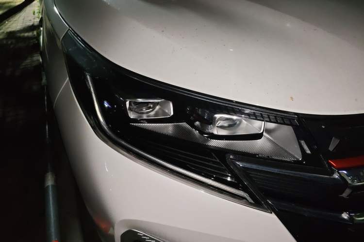 Used GAC Trumpchi GS3 2021 POWER 270T Automatic Luxury Edition Right Front Headlight