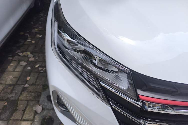 Used GAC Trumpchi GS3 2021 POWER 270T Automatic Luxury Edition Right Front Headlight