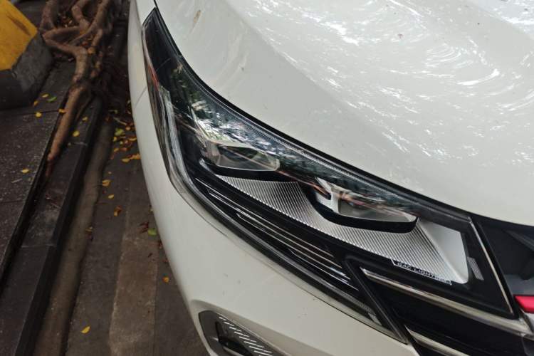 Used GAC Trumpchi GS3 2021 POWER 270T Automatic Luxury Edition Right Front Headlight