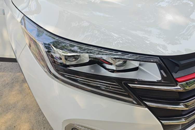 Used GAC Trumpchi GS3 2021 POWER 270T Automatic Luxury Edition Right Front Headlight