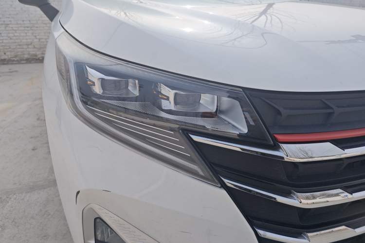 Used GAC Trumpchi GS3 2021 POWER 270T Automatic Luxury Edition Right Front Headlight