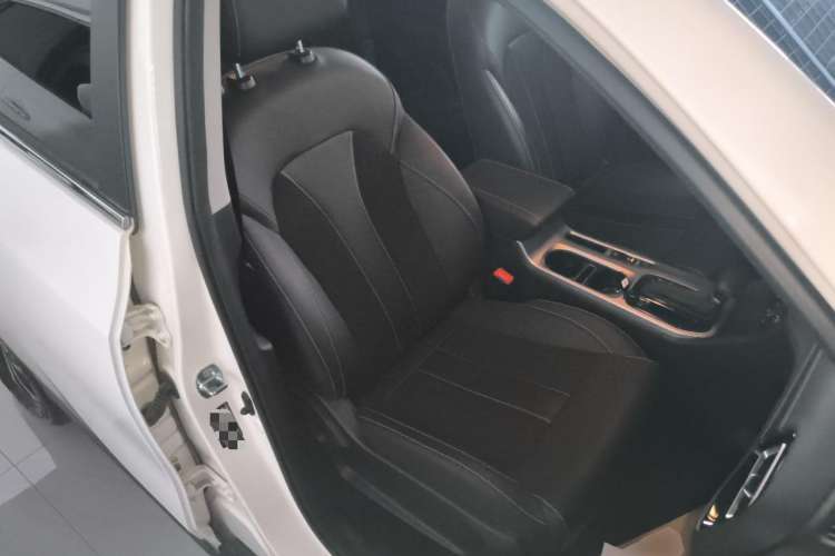 Used GAC Trumpchi GS3 2021 POWER 270T Automatic Dynamic Edition Right Front Seat