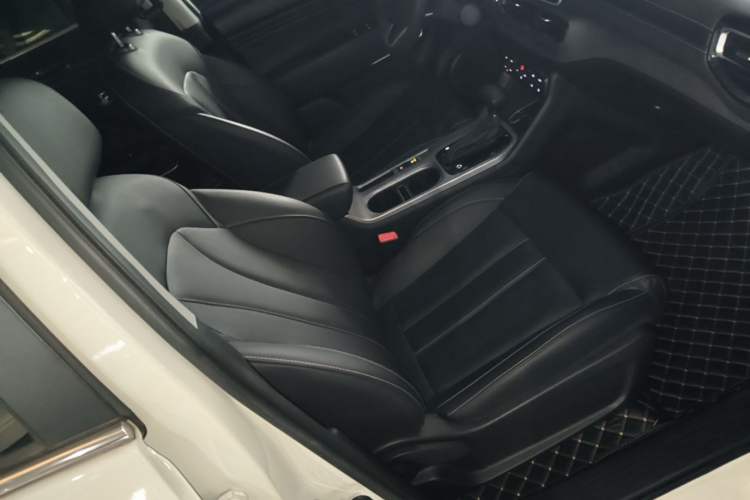 Used GAC Trumpchi GS3 2021 POWER 270T Automatic Luxury Edition Right Front Seat