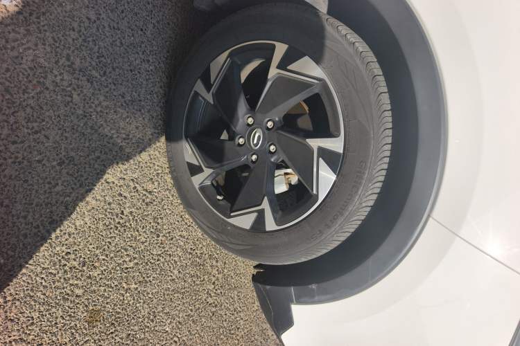 Used GAC Trumpchi GS3 2021 POWER 270T Automatic Luxury Edition Right Front Wheel Hub