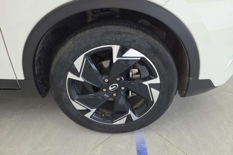 Used GAC Trumpchi GS3 2021 POWER 270T Automatic Luxury Edition Right Front Wheel Hub