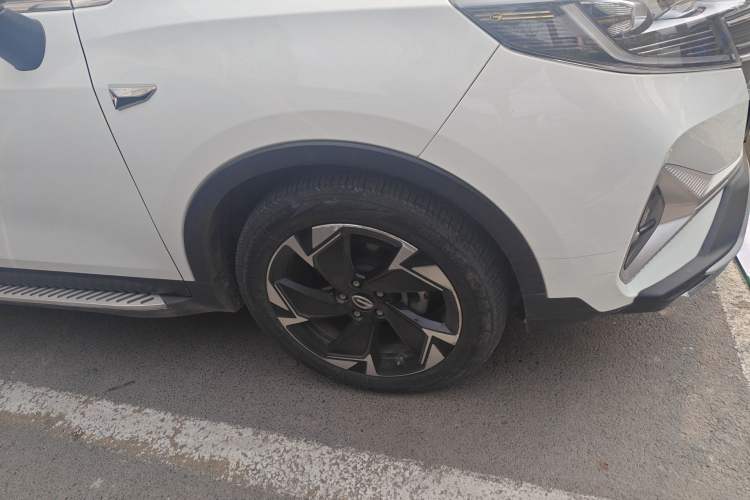 Used GAC Trumpchi GS3 2021 POWER 270T Automatic Luxury Edition Right Front Wheel Hub