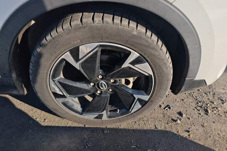 Used GAC Trumpchi GS3 2021 POWER 270T Automatic Luxury Edition Right Front Wheel Hub