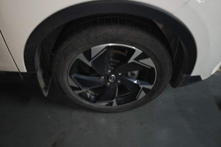 Used GAC Trumpchi GS3 2021 POWER 270T Automatic Luxury Edition Right Front Wheel Hub