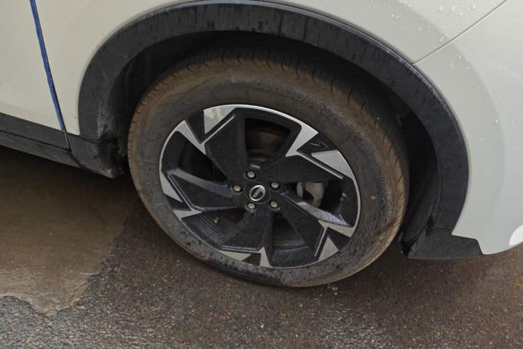 Used GAC Trumpchi GS3 2021 POWER 270T Automatic Luxury Edition Right Front Wheel Hub