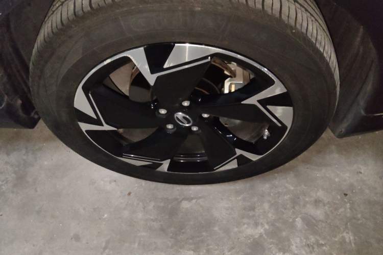 Used GAC Trumpchi GS3 2021 POWER 270T Automatic Luxury Edition Right Front Wheel Hub
