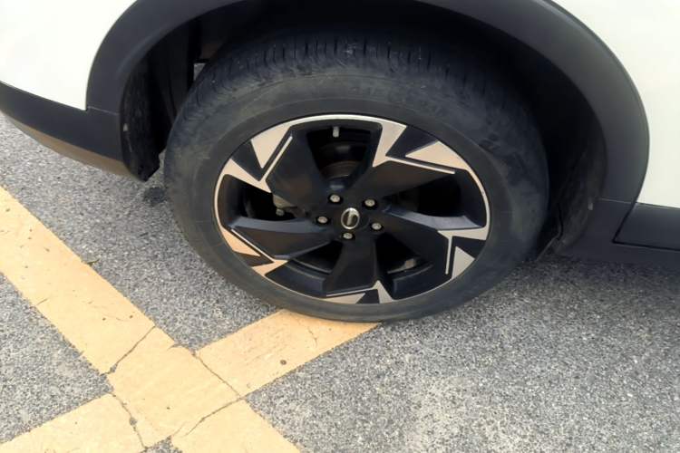 Used GAC Trumpchi GS3 2021 POWER 270T Automatic Luxury Edition Right Rear Wheel Hub