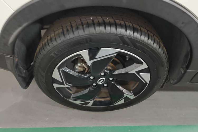Used GAC Trumpchi GS3 2021 POWER 270T Automatic Prestige Edition Right Rear Wheel Hub