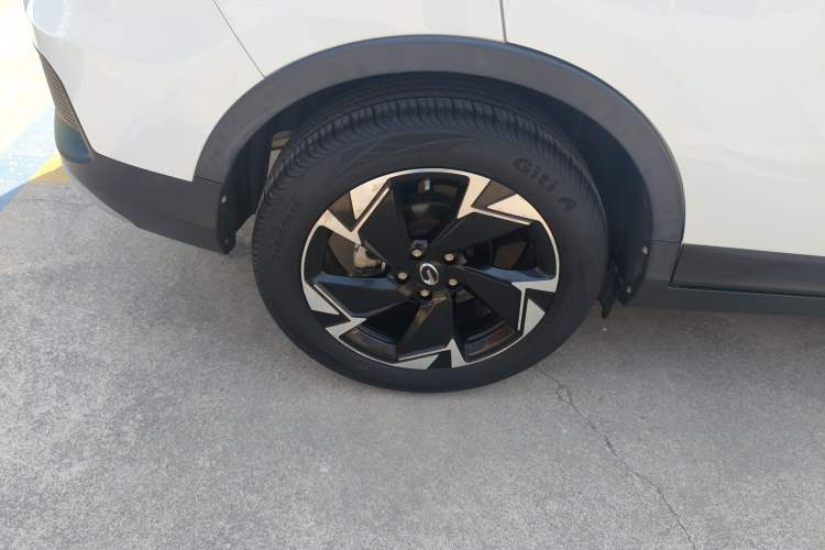 Used GAC Trumpchi GS3 2021 POWER 270T Automatic Luxury Edition Right Rear Wheel Hub