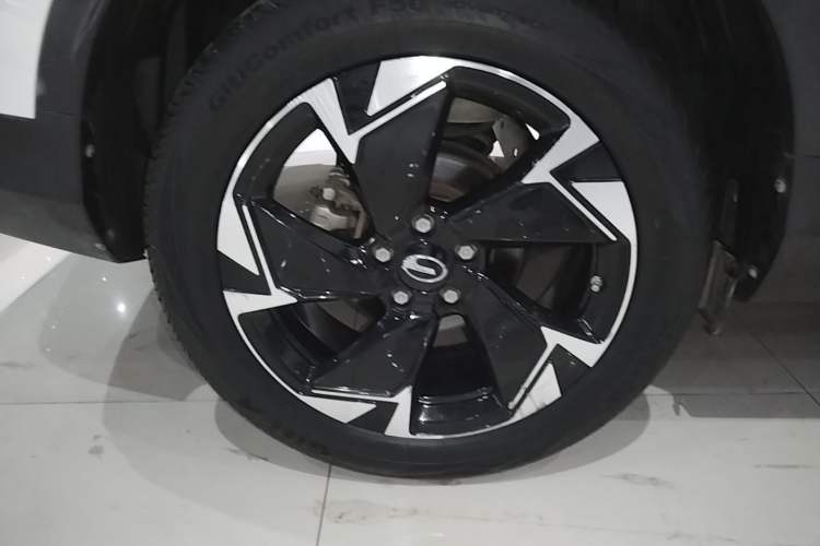 Used GAC Trumpchi GS3 2021 POWER 270T Automatic Luxury Edition Right Rear Wheel Hub