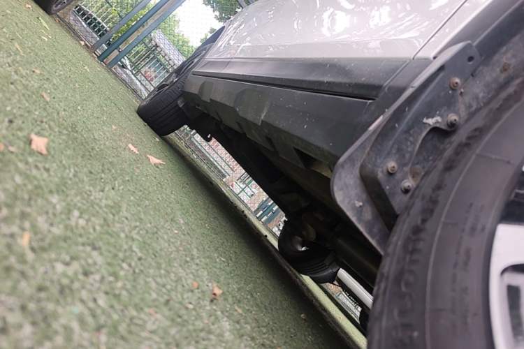 Used GAC Trumpchi GS3 2021 POWER 270T Automatic Red Edition Right Side Sill