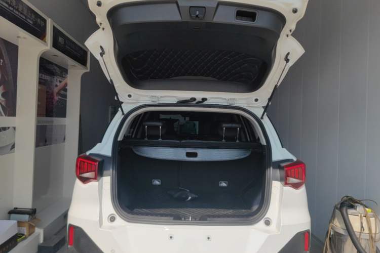 Used GAC Trumpchi GS3 2021 POWER 270T Automatic Sporty Edition Trunk