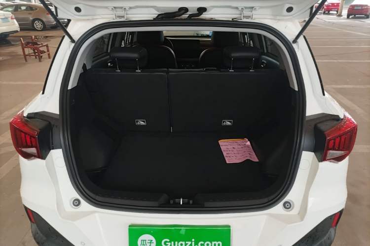 Used GAC Trumpchi GS3 2021 POWER 270T Automatic Red Edition Trunk