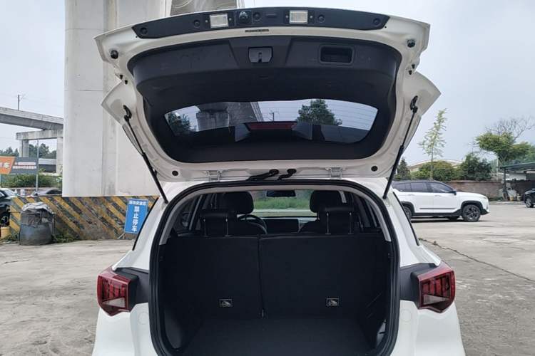 Used GAC Trumpchi GS3 2021 POWER 270T Automatic Dynamic Edition Trunk
