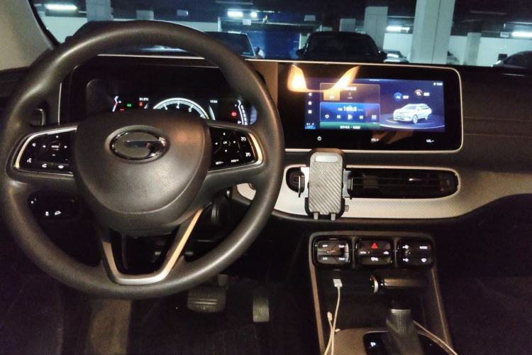 Used GAC Trumpchi GS3 2022 POWER 270T Automatic Luxury Edition Center Console
