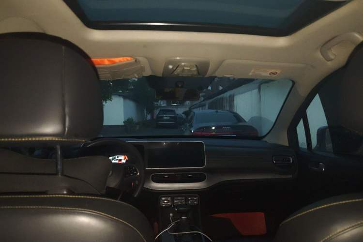 Used GAC Trumpchi GS3 2022 POWER 270T Automatic Luxury Edition Headliner