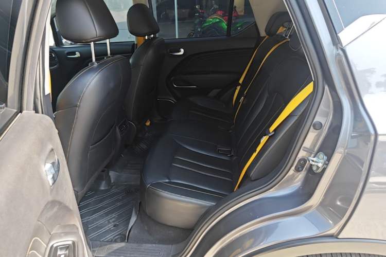 Used GAC Trumpchi GS3 2022 POWER 270T Automatic Luxury Edition Left Rear Seat