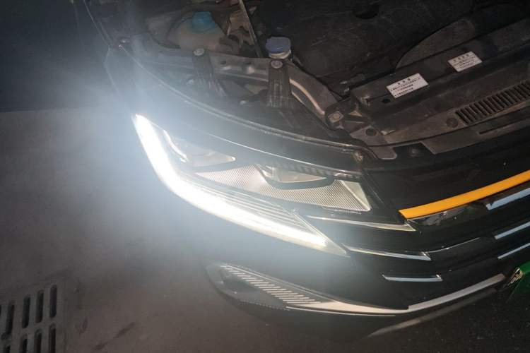 Used GAC Trumpchi GS3 2022 POWER 270T Automatic Luxury Edition Right Front Headlight