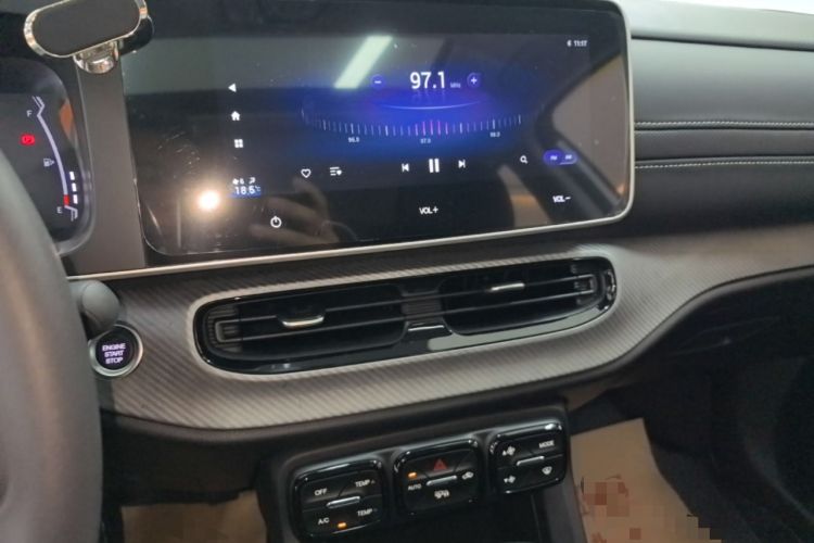 Used GAC Trumpchi GS3 2022 POWER 270T Automatic Luxury Edition Audio And AC Panel