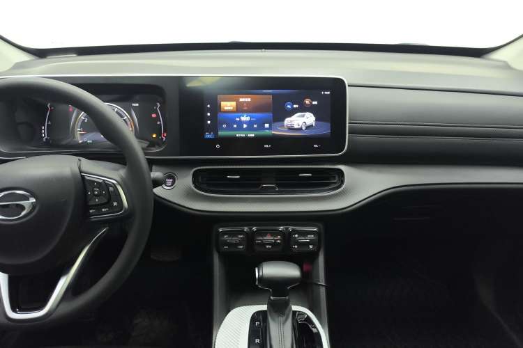 Used GAC Trumpchi GS3 2022 POWER 270T Automatic Luxury Edition Audio And AC Panel