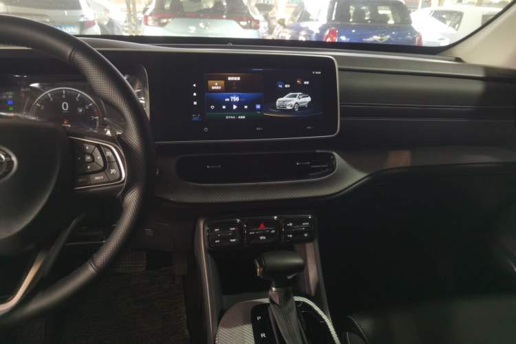 Used GAC Trumpchi GS3 2022 POWER 270T Automatic Luxury Edition Audio And AC Panel