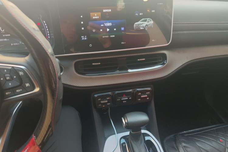 Used GAC Trumpchi GS3 2022 POWER 270T Automatic Luxury Edition Audio And AC Panel