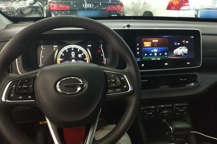 Used GAC Trumpchi GS3 2022 POWER 270T Automatic Luxury Edition Center Console