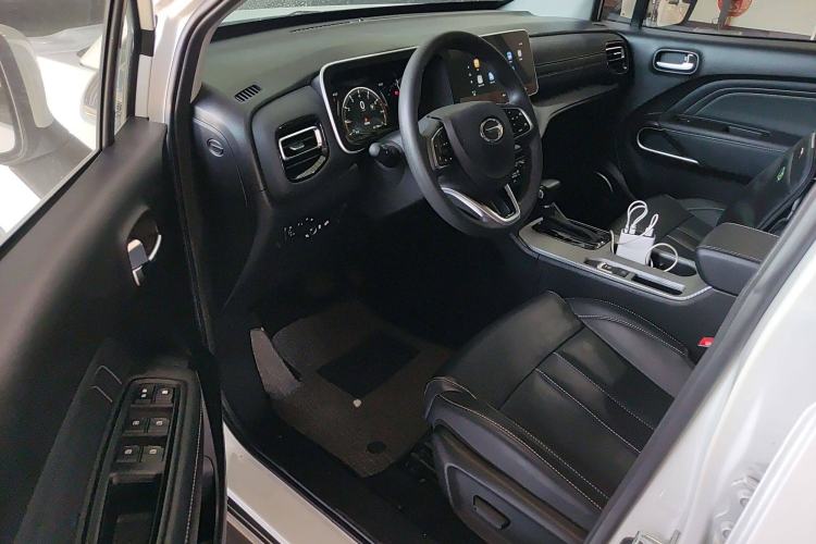Used GAC Trumpchi GS3 2022 POWER 270T Automatic Luxury Edition Driver Seat