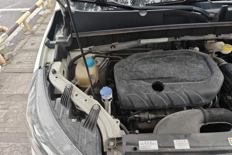 Used GAC Trumpchi GS3 2022 POWER 270T Automatic Luxury Edition Engine Bay Right