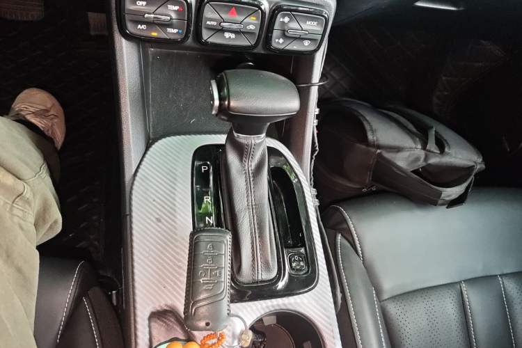 Used GAC Trumpchi GS3 2022 POWER 270T Automatic Luxury Edition Gear Lever