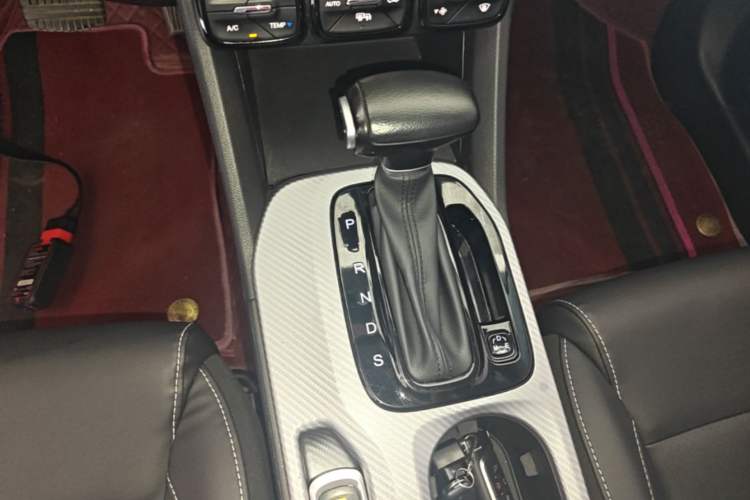 Used GAC Trumpchi GS3 2022 POWER 270T Automatic Luxury Edition Gear Lever