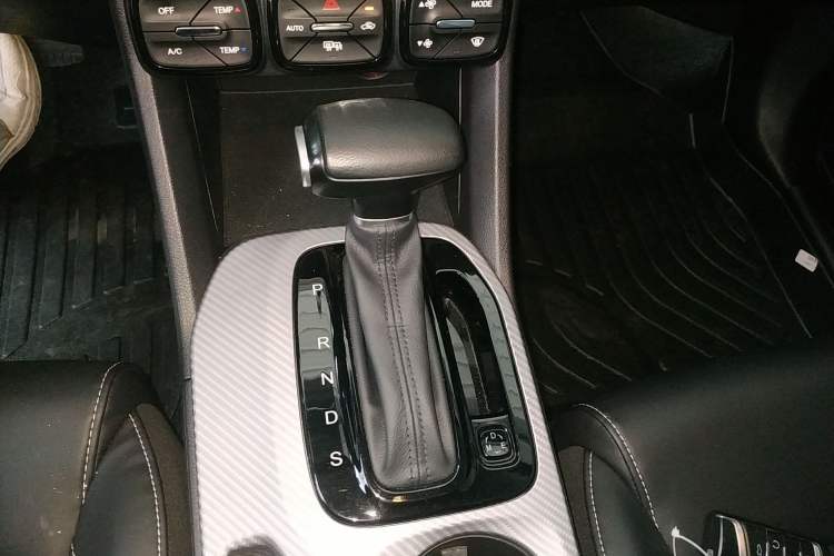 Used GAC Trumpchi GS3 2022 POWER 270T Automatic Luxury Edition Gear Lever