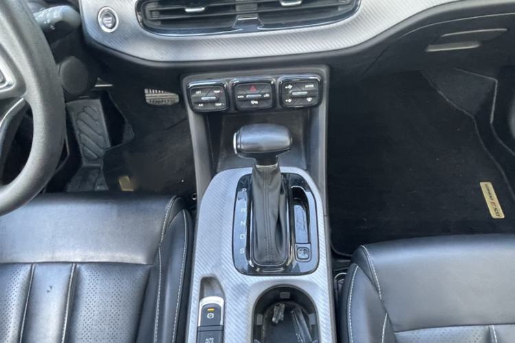 Used GAC Trumpchi GS3 2022 POWER 270T Automatic Luxury Edition Gear Lever